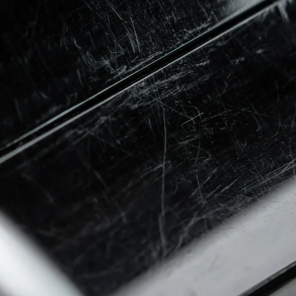How to effectively remove scratches from paintwork?